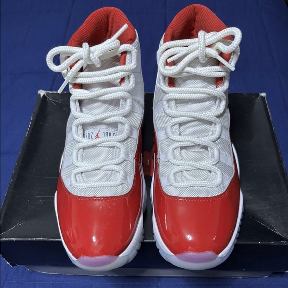Jordan 11 Retro High Cherry 2022 Size 9.5 main image 5